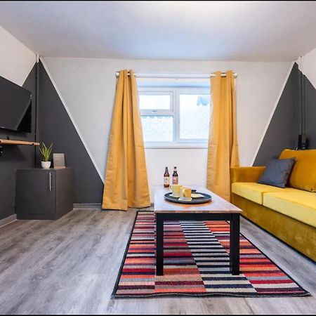 Stunning One Bedroom Apartments Near Shops & Central קארדיף מראה חיצוני תמונה