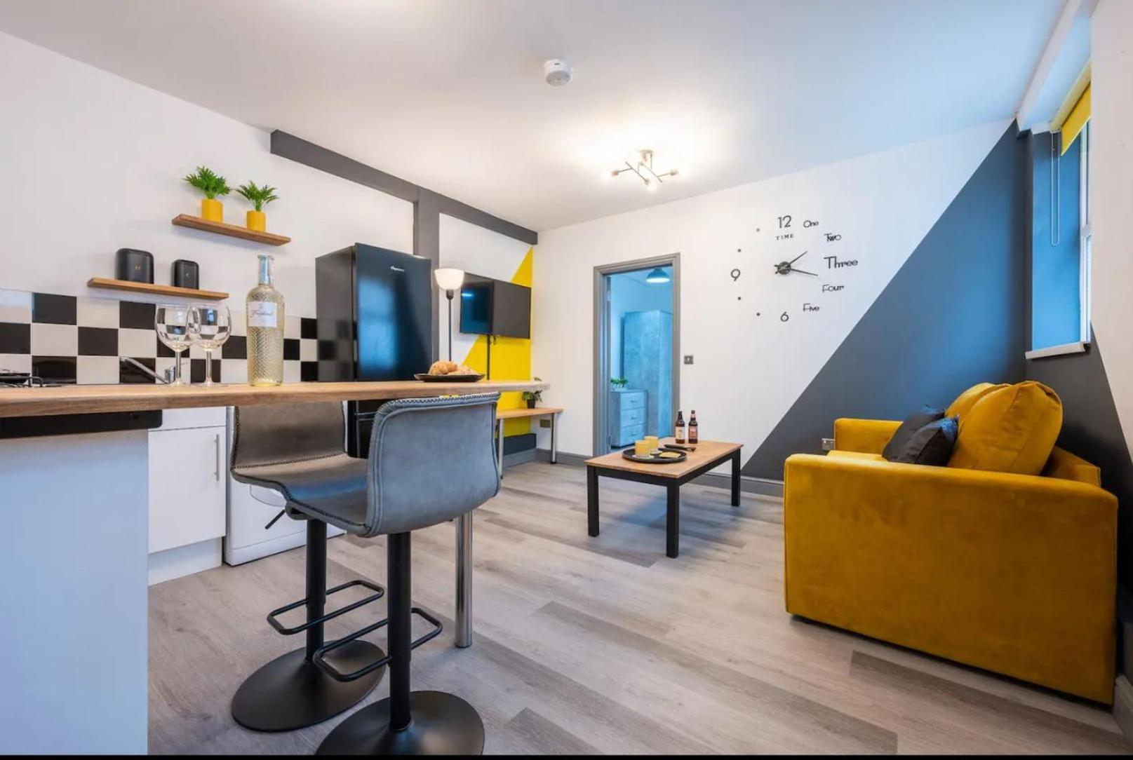 Stunning One Bedroom Apartments Near Shops & Central קארדיף מראה חיצוני תמונה